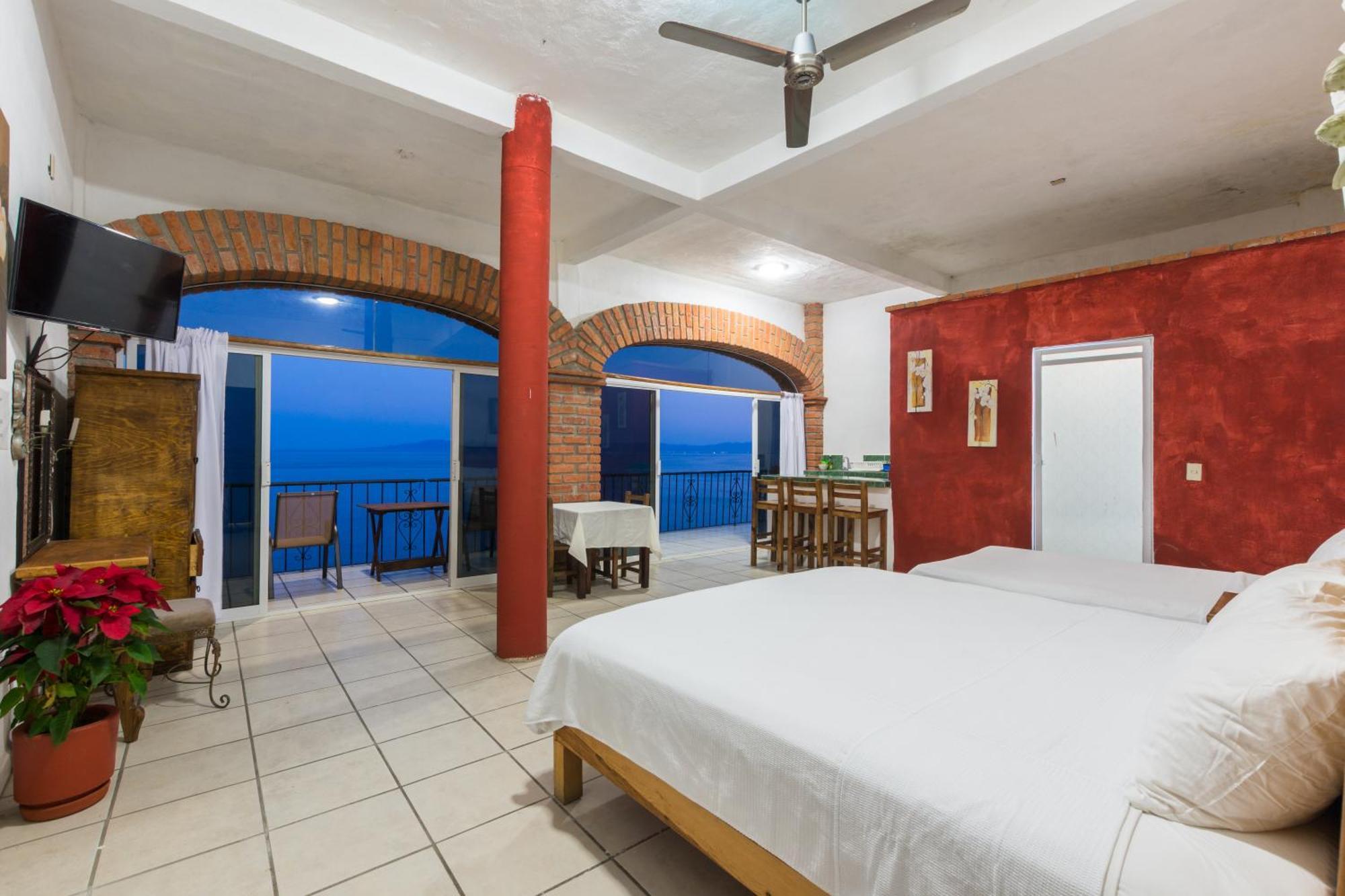 Traditional Sierra Leon Oceanfront Rooms - Adults Only Puerto Vallarta Eksteriør bilde