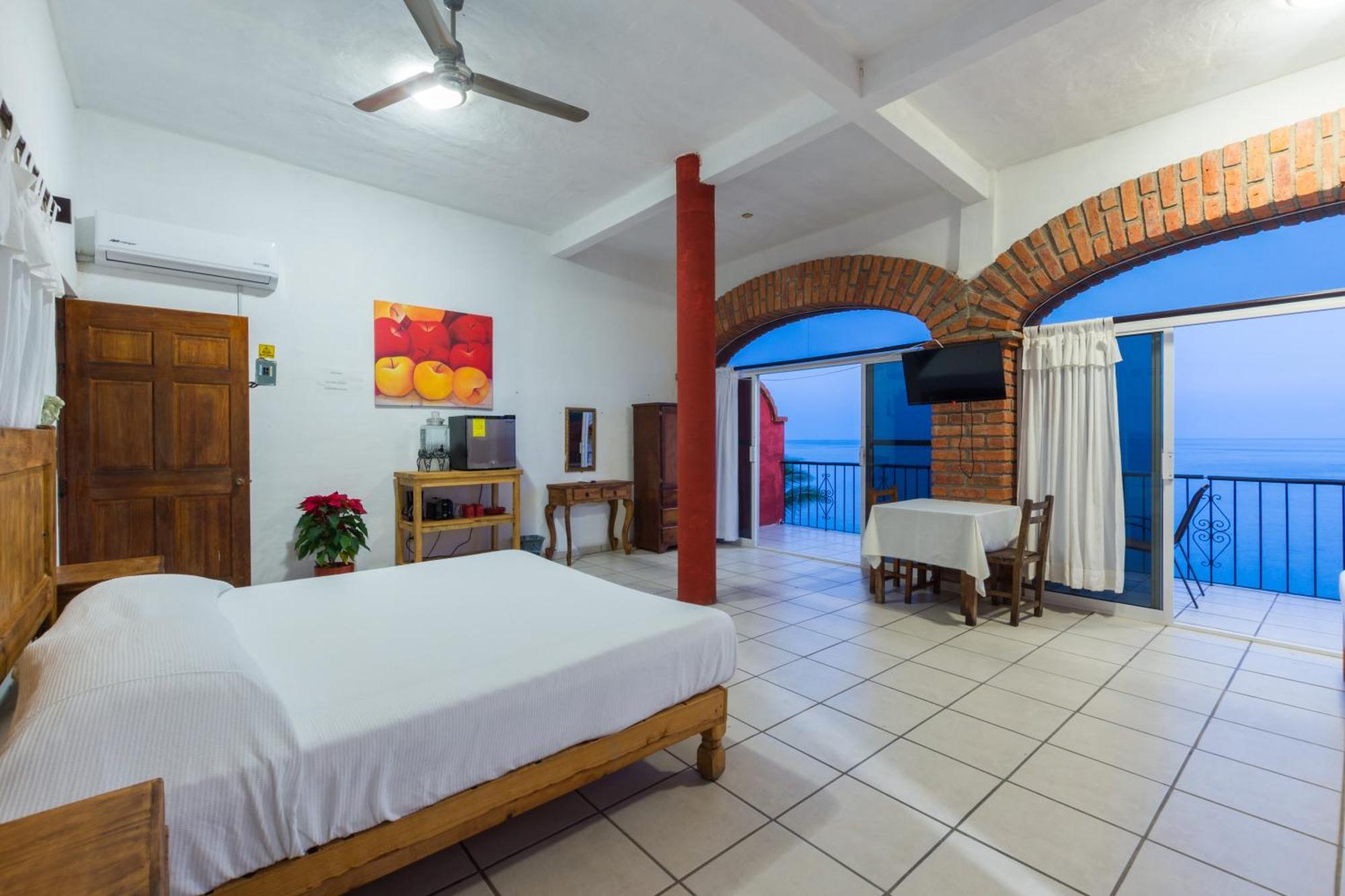 Traditional Sierra Leon Oceanfront Rooms - Adults Only Puerto Vallarta Eksteriør bilde