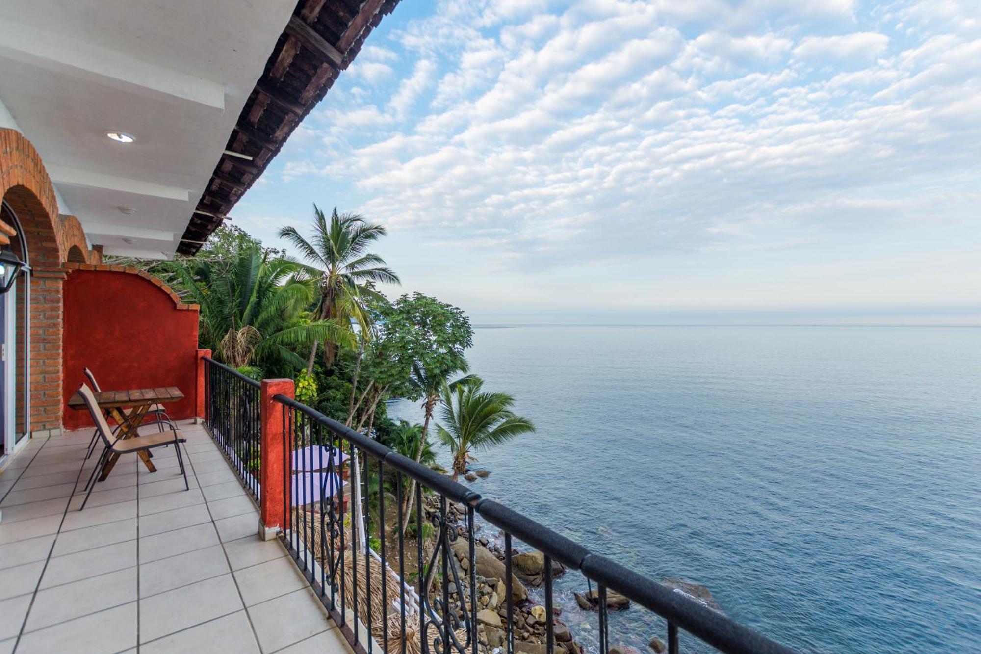 Traditional Sierra Leon Oceanfront Rooms - Adults Only Puerto Vallarta Eksteriør bilde