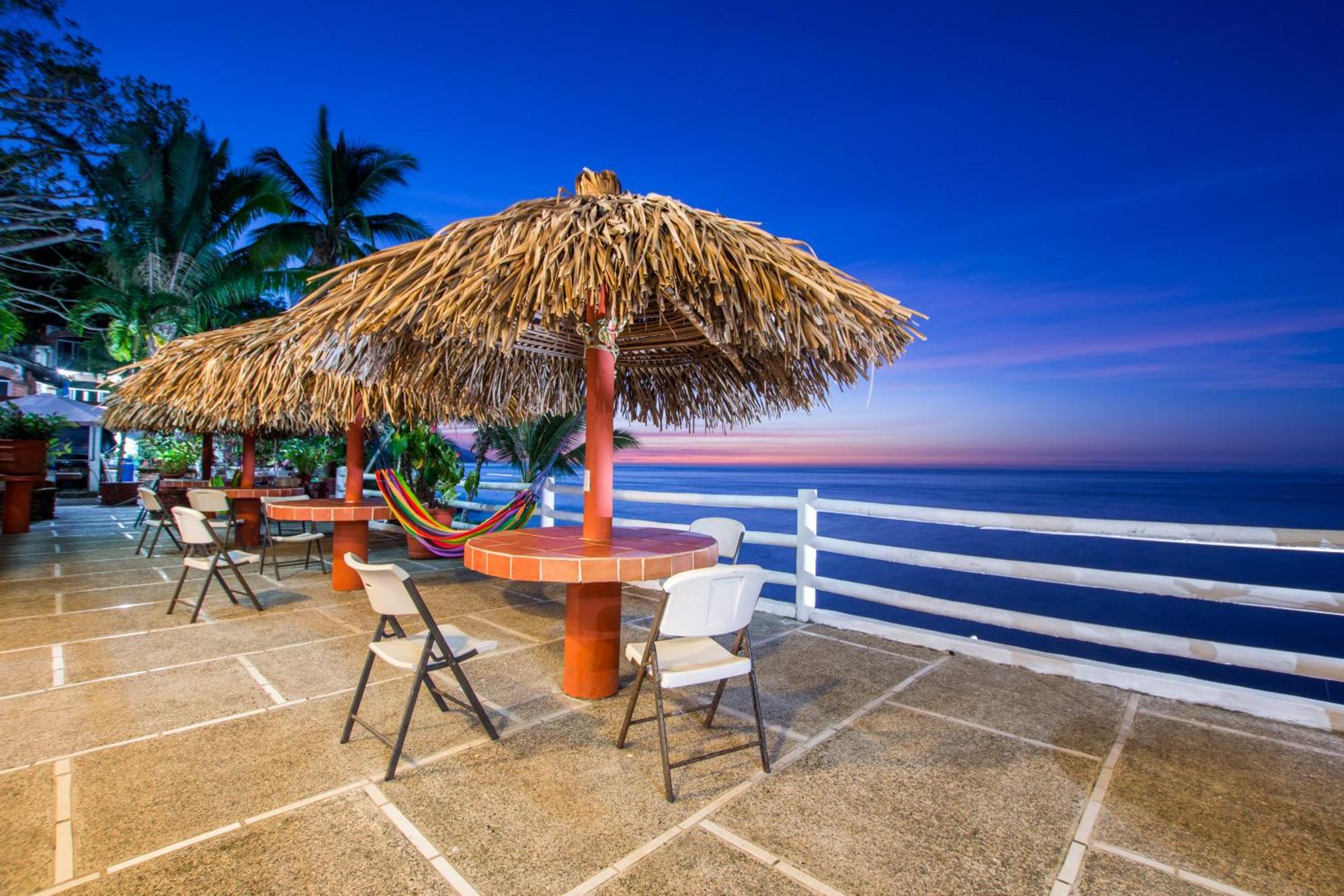 Traditional Sierra Leon Oceanfront Rooms - Adults Only Puerto Vallarta Eksteriør bilde