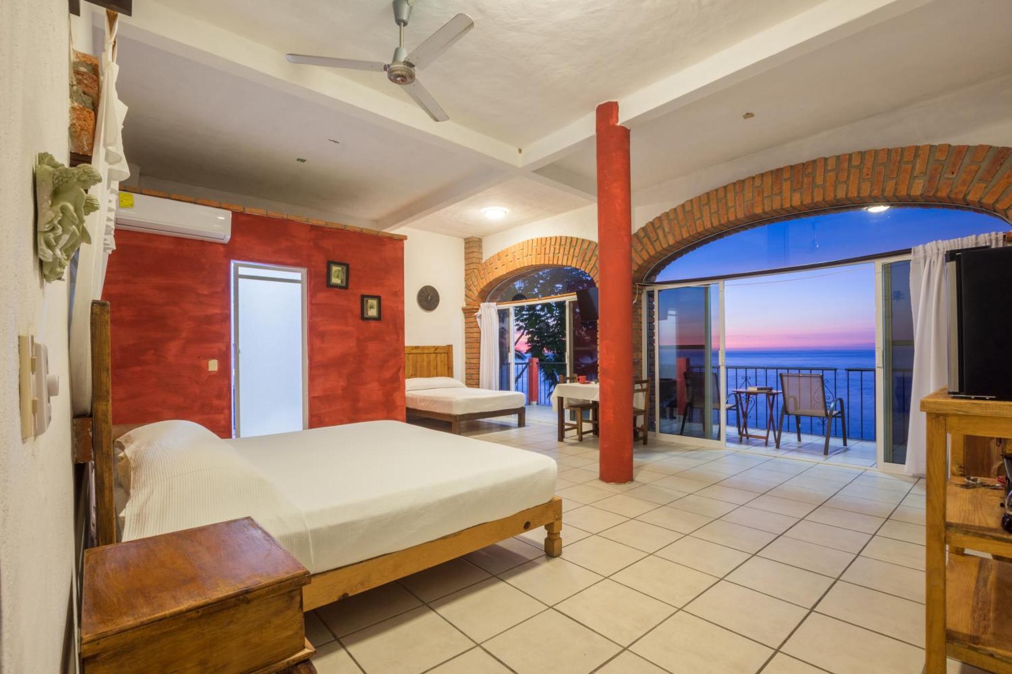 Traditional Sierra Leon Oceanfront Rooms - Adults Only Puerto Vallarta Eksteriør bilde