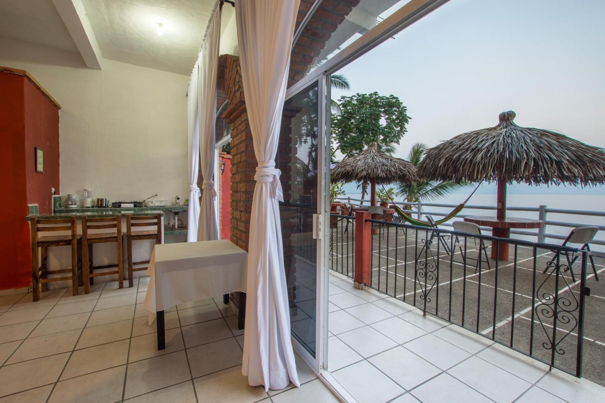 Traditional Sierra Leon Oceanfront Rooms - Adults Only Puerto Vallarta Eksteriør bilde