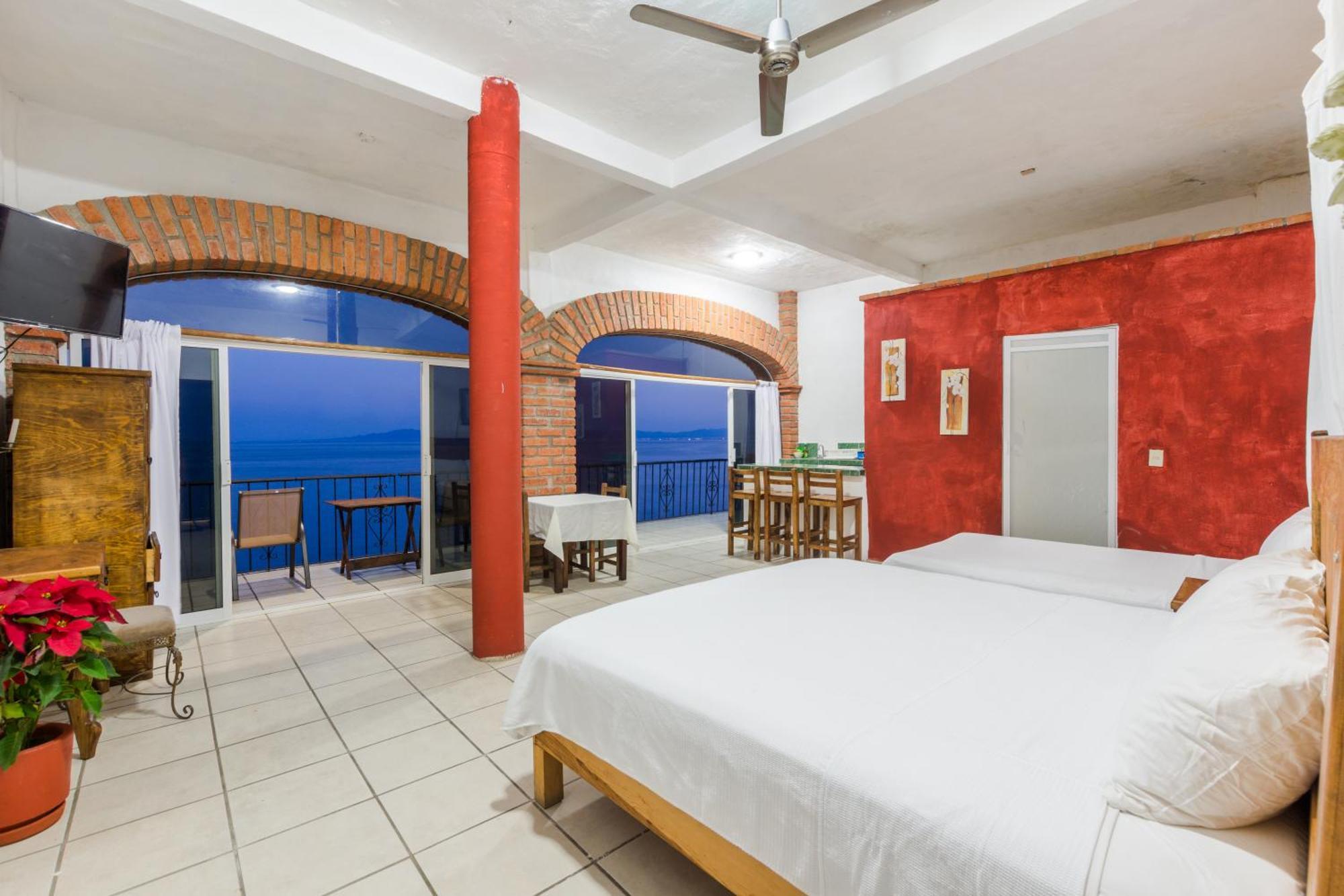 Traditional Sierra Leon Oceanfront Rooms - Adults Only Puerto Vallarta Eksteriør bilde