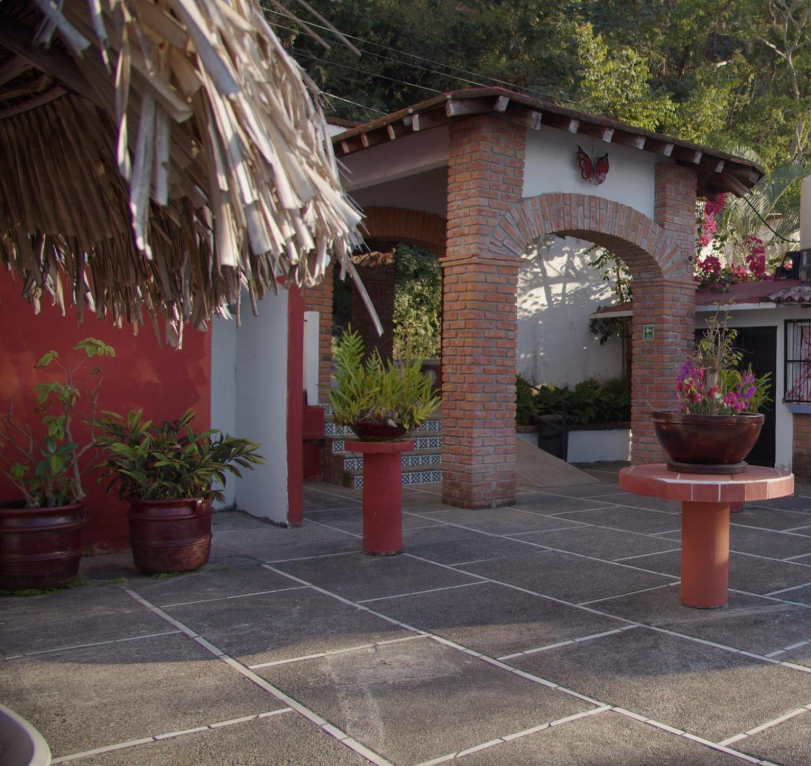 Traditional Sierra Leon Oceanfront Rooms - Adults Only Puerto Vallarta Eksteriør bilde